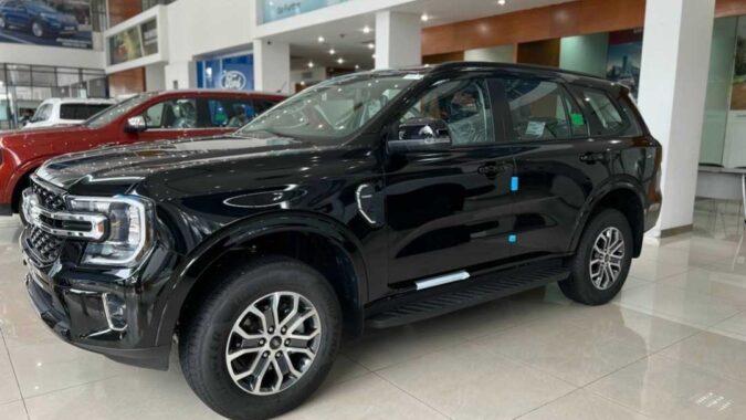 So Sánh Phiên Bản Ford Everest Platinum Và Titanium 4x4 2