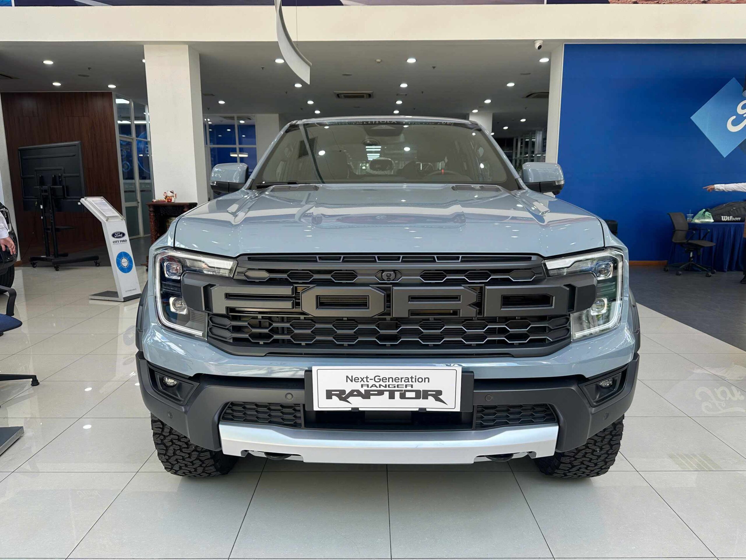 Chi Tiết Ford Ranger Raptor 3.0L V6 2026 - Giá Xe, Thông Số Và Thiết Kế 26 Thiết kế ngoại thất Ford Ranger Raptor 3.0L 2026 - Đầu xe
