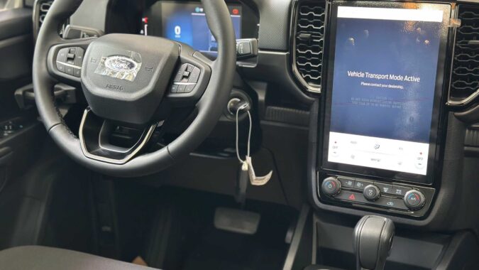 Chi Tiết Ford Ranger XLS 10AT 4x2 2026: Giá Xe, Thông Số, Đánh Giá 15