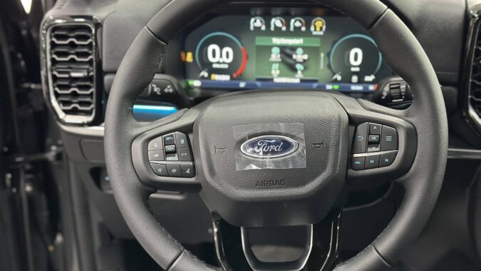 Ford Everest Titanium 4x4 2025: Giá Xe, Thông Số Và Đánh Giá 20
