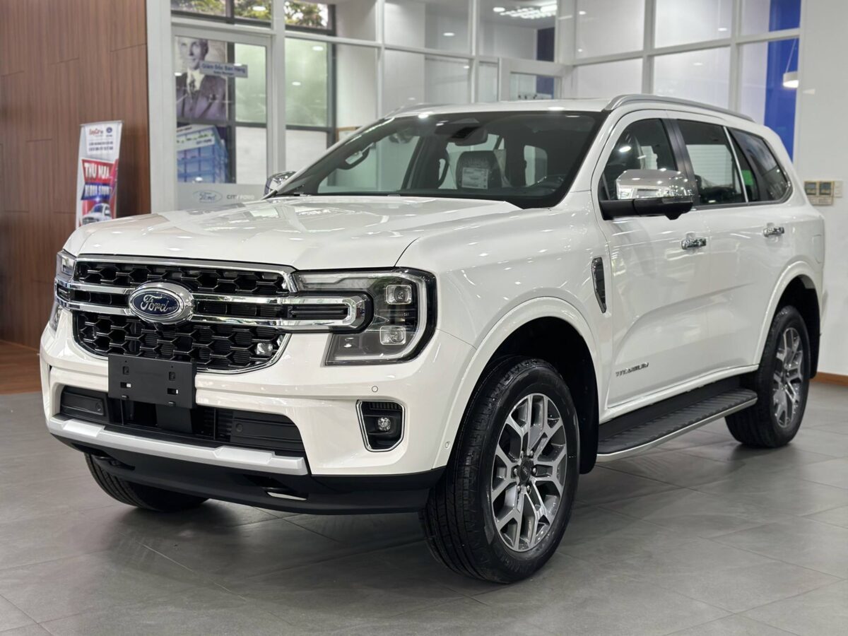 Ford Everest Titanium 4x4 2025: Giá Xe, Thông Số Và Đánh Giá 2
