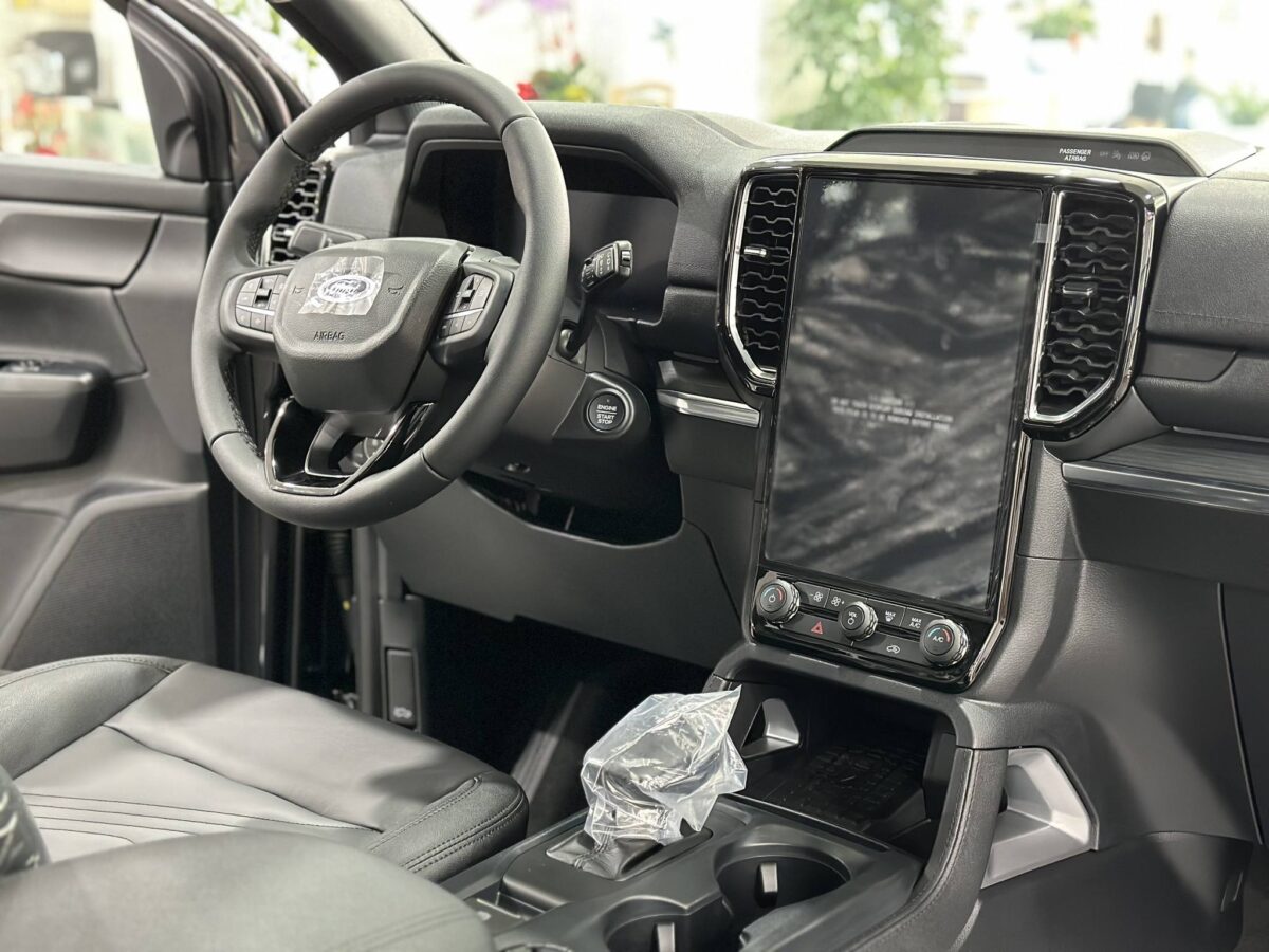 Ford Everest Titanium 4x4 2025: Giá Xe, Thông Số Và Đánh Giá 10