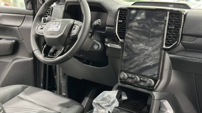 Ford Everest Titanium 4x4 2025: Giá Xe, Thông Số Và Đánh Giá 21