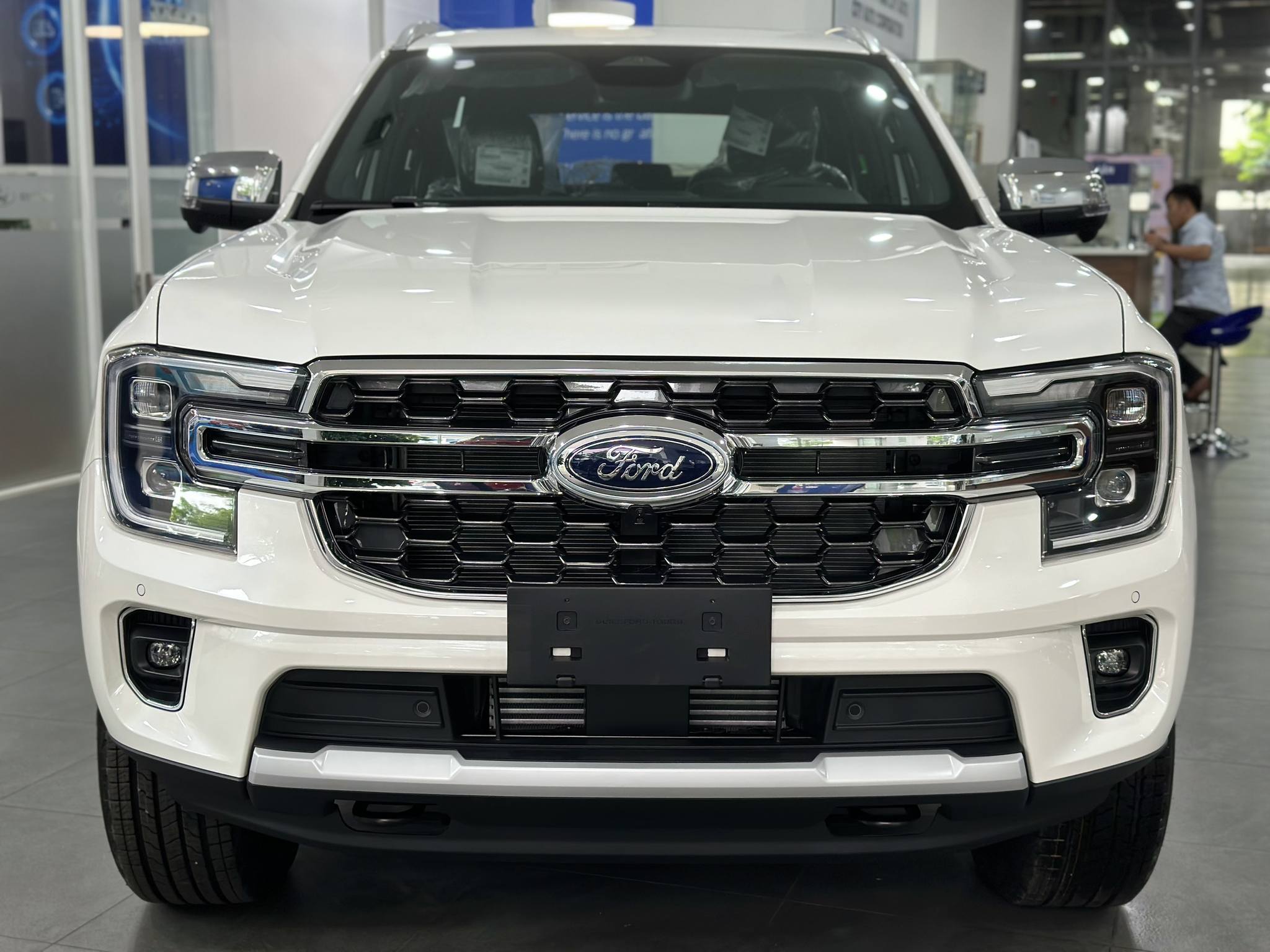 Ford Everest Titanium 4x4 2025: Giá Xe, Thông Số Và Đánh Giá 24