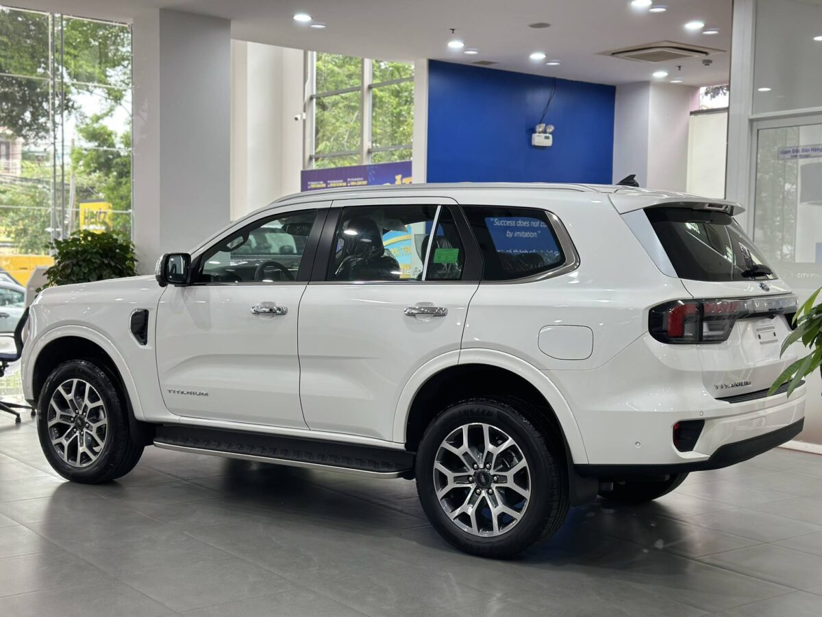 Ford Everest Titanium 4x4 2025: Giá Xe, Thông Số Và Đánh Giá 3