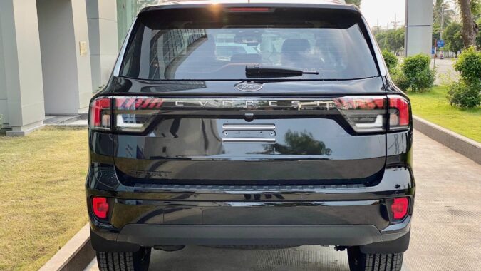 Chi Tiết Ford Everest Sport 2025: Giá Xe, Khuyến Mãi Kèm Thông Số 10