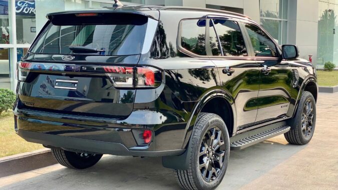 Chi Tiết Ford Everest Sport 2025: Giá Xe, Khuyến Mãi Kèm Thông Số 11