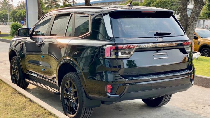 Chi Tiết Ford Everest Sport 2025: Giá Xe, Khuyến Mãi Kèm Thông Số 12