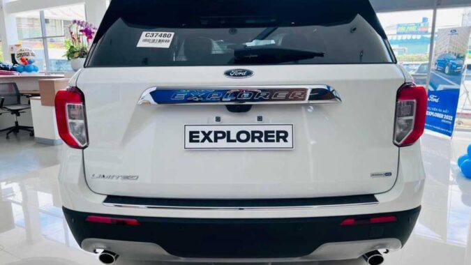 Thiết kế đuôi xe Ford Explorer Limited thế hệ mới