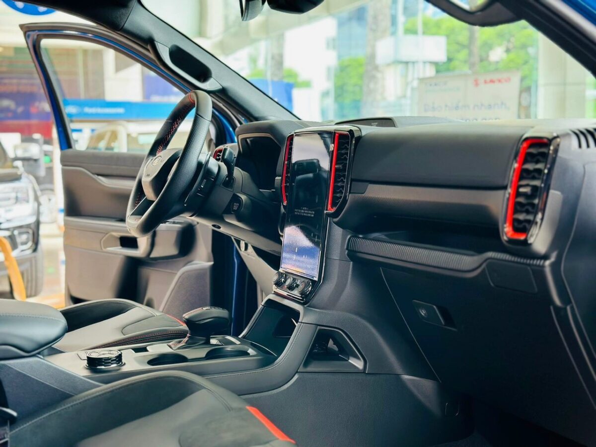 Chi Tiết Ford Ranger Raptor 2025 - Giá Xe, Thông Số Và Thiết Kế 11