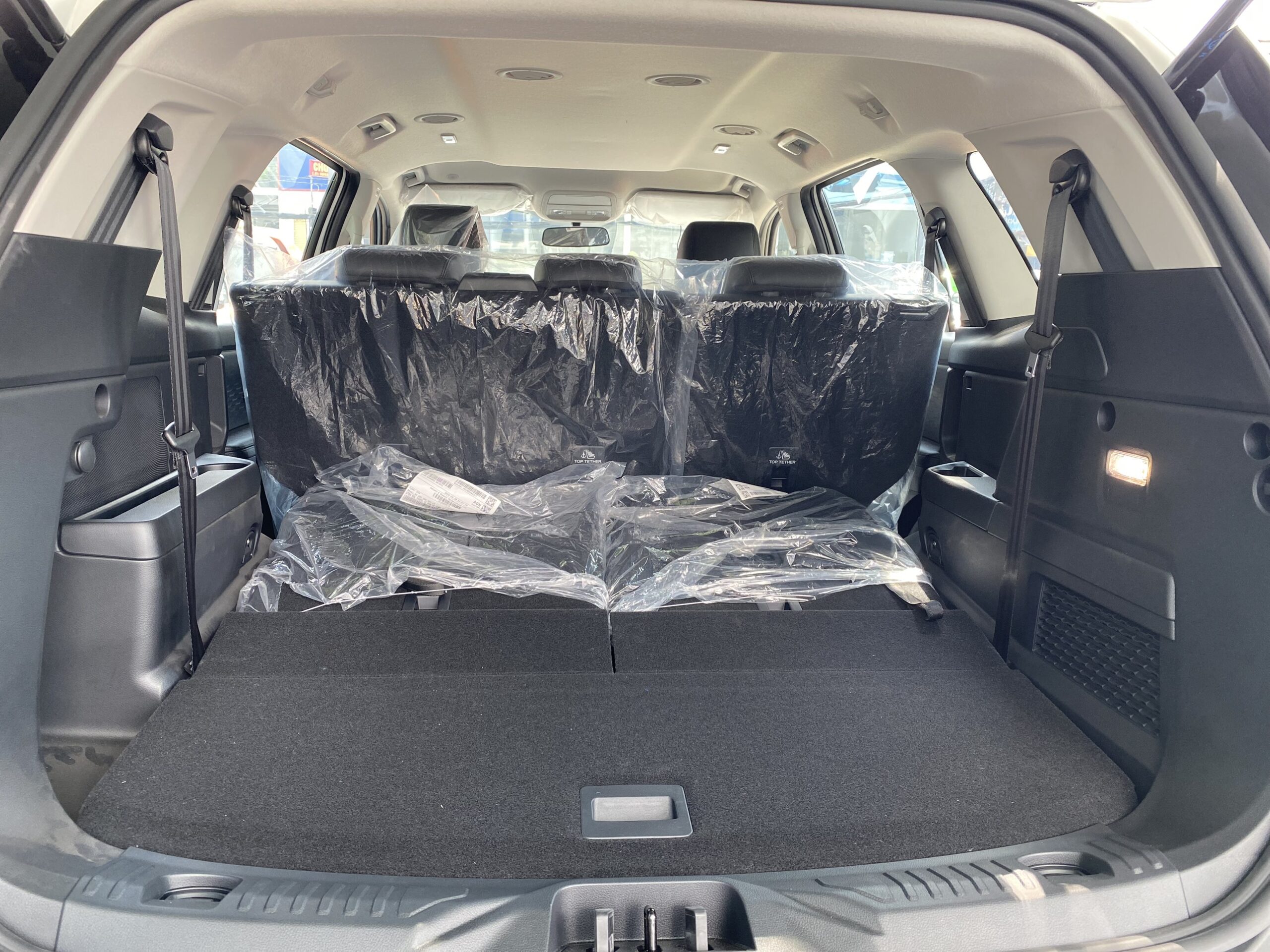 Chi Tiết Ford Everest Sport 2025: Giá Xe, Khuyến Mãi Kèm Thông Số 21 Chi Tiết Ford Everest Sport 2025: Giá Xe, Khuyến Mãi Kèm Thông Số 19