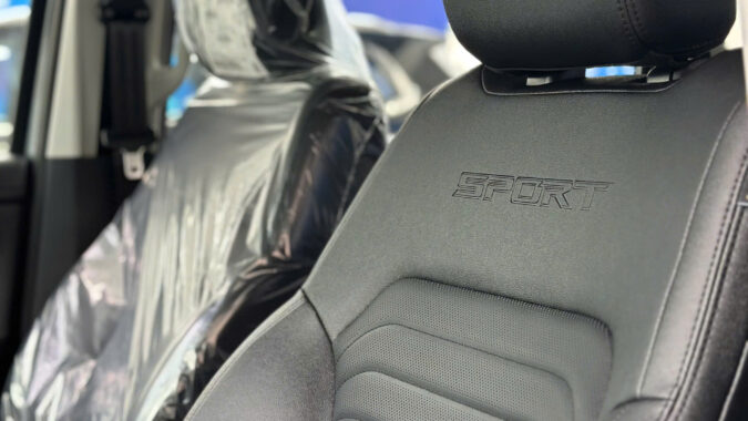 Chi Tiết Ford Everest Sport 2025: Giá Xe, Khuyến Mãi Kèm Thông Số 15