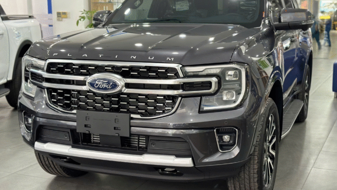 Ford Everest Platinum Mới 2025 – SUV 7 Chỗ Đẳng Cấp, Tiện Nghi Và Sang Trọng 10