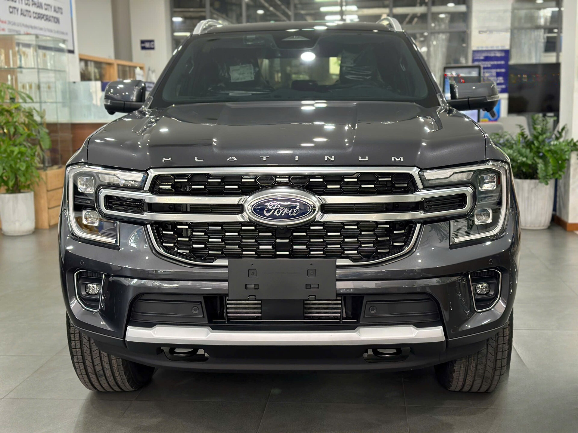 Ford Everest Platinum Mới 2025 – SUV 7 Chỗ Đẳng Cấp, Tiện Nghi Và Sang Trọng 28 Ford Everest Platinum Mới 2025 – SUV 7 Chỗ Đẳng Cấp, Tiện Nghi Và Sang Trọng 16