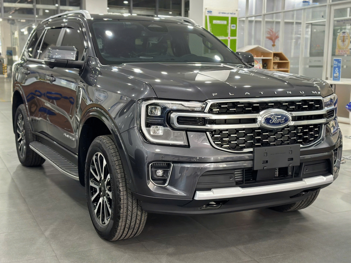 Ford Everest Platinum Mới 2025 – SUV 7 Chỗ Đẳng Cấp, Tiện Nghi Và Sang Trọng 1
