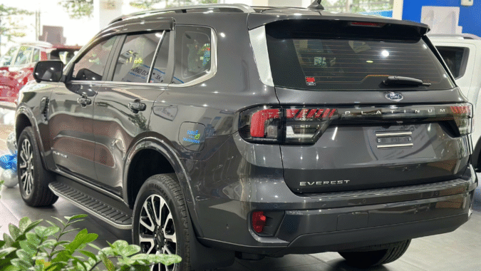 Ford Everest Platinum Mới 2025 – SUV 7 Chỗ Đẳng Cấp, Tiện Nghi Và Sang Trọng 11