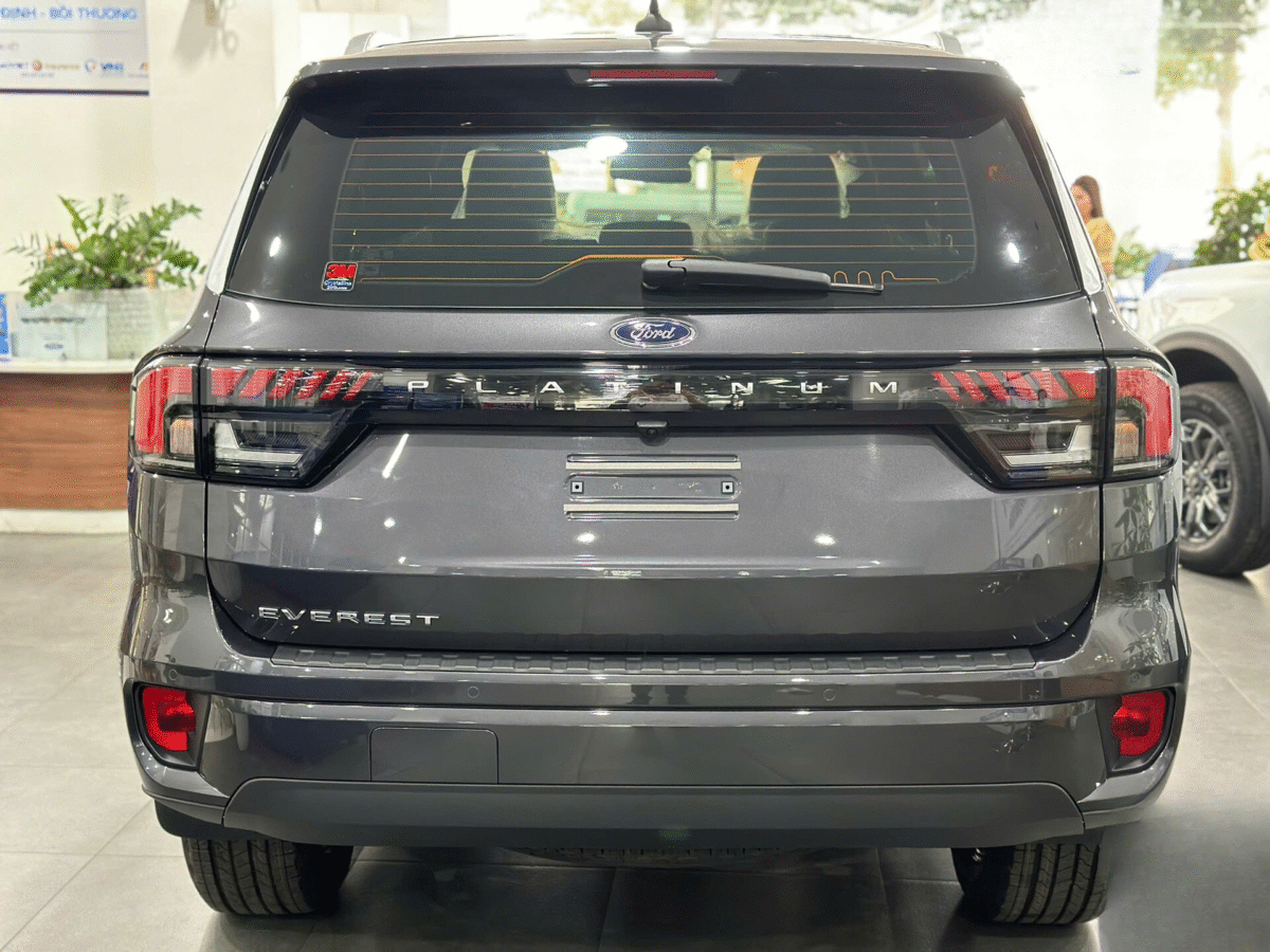 Ford Everest Platinum Mới 2025 – SUV 7 Chỗ Đẳng Cấp, Tiện Nghi Và Sang Trọng 5