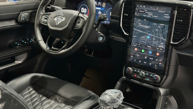 Ford Everest Platinum Mới 2025 – SUV 7 Chỗ Đẳng Cấp, Tiện Nghi Và Sang Trọng 14