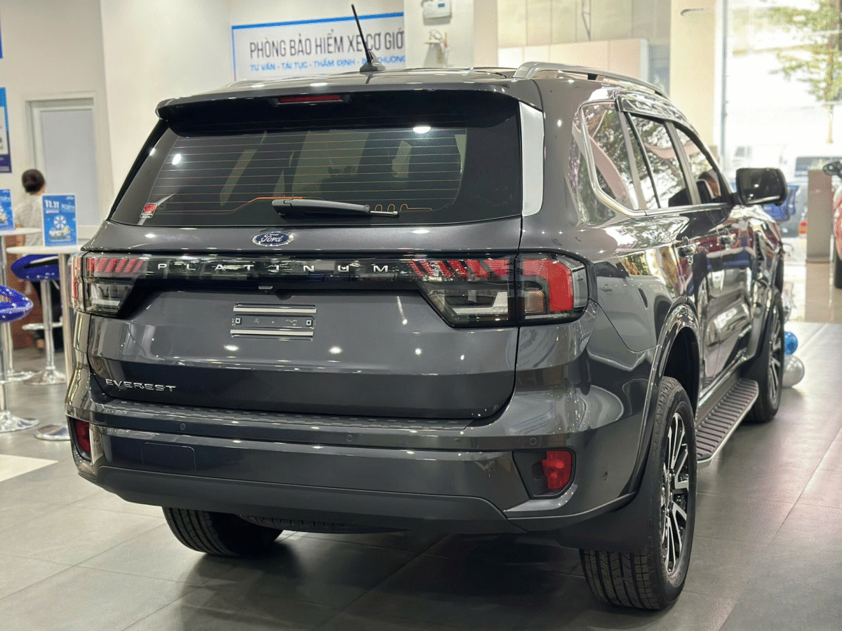 Ford Everest Platinum Mới 2025 – SUV 7 Chỗ Đẳng Cấp, Tiện Nghi Và Sang Trọng 6