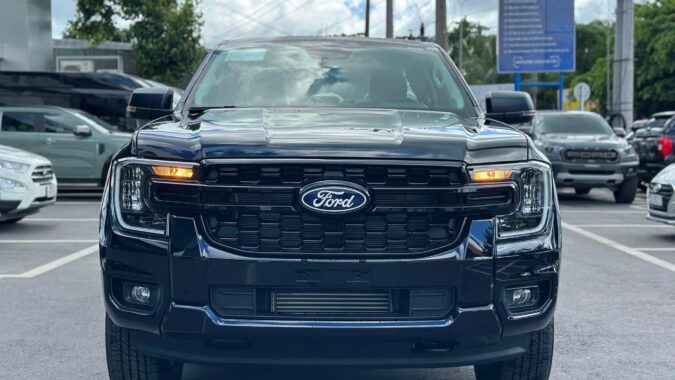 Chi Tiết Ford Ranger Raptor 3.0L V6 2026 - Giá Xe, Thông Số Và Thiết Kế 27