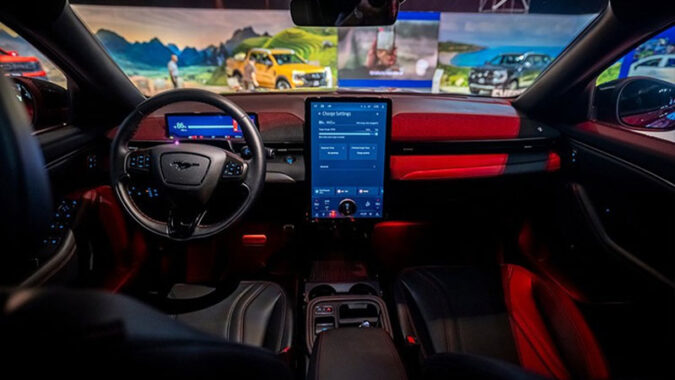 Đánh Giá Ford Mustang Mach-E | SUV Điện Hiệu Suất Cao Đầu Tiên Tại Việt Nam 17