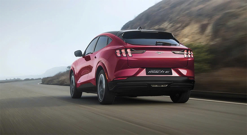 Khả năng vận hành của Ford Mustang Mach-E Premium AWD
