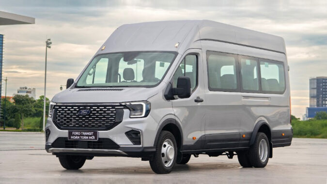 Xe 16 Chỗ Ford Transit Premium – Bền Bỉ, Hiện Đại, Chuẩn Mực Vận Tải 2025 26