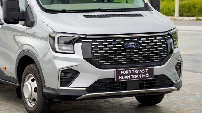 Xe 16 Chỗ Ford Transit Premium – Bền Bỉ, Hiện Đại, Chuẩn Mực Vận Tải 2025 27