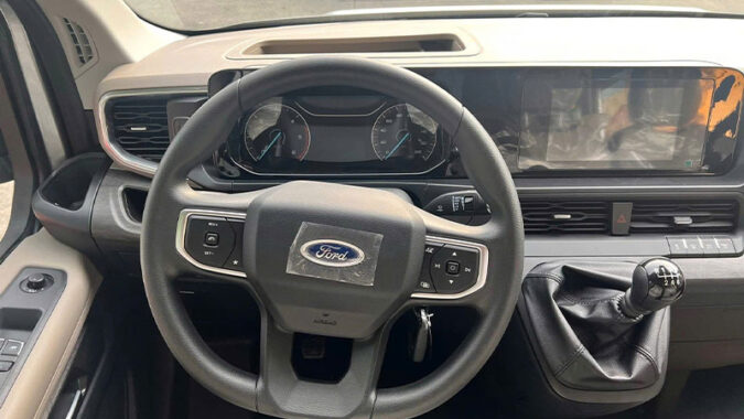 Ford Transit Trend 16 chỗ – Lựa Chọn Tiết Kiệm, Bền Bỉ Cho Kinh Doanh Vận Tải 16