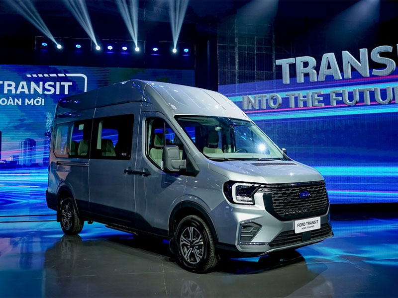 Xe 16 chỗ Ford Transit Premium 2025