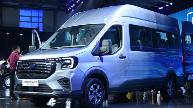 Xe 16 Chỗ Ford Transit Premium – Bền Bỉ, Hiện Đại, Chuẩn Mực Vận Tải 2025 13